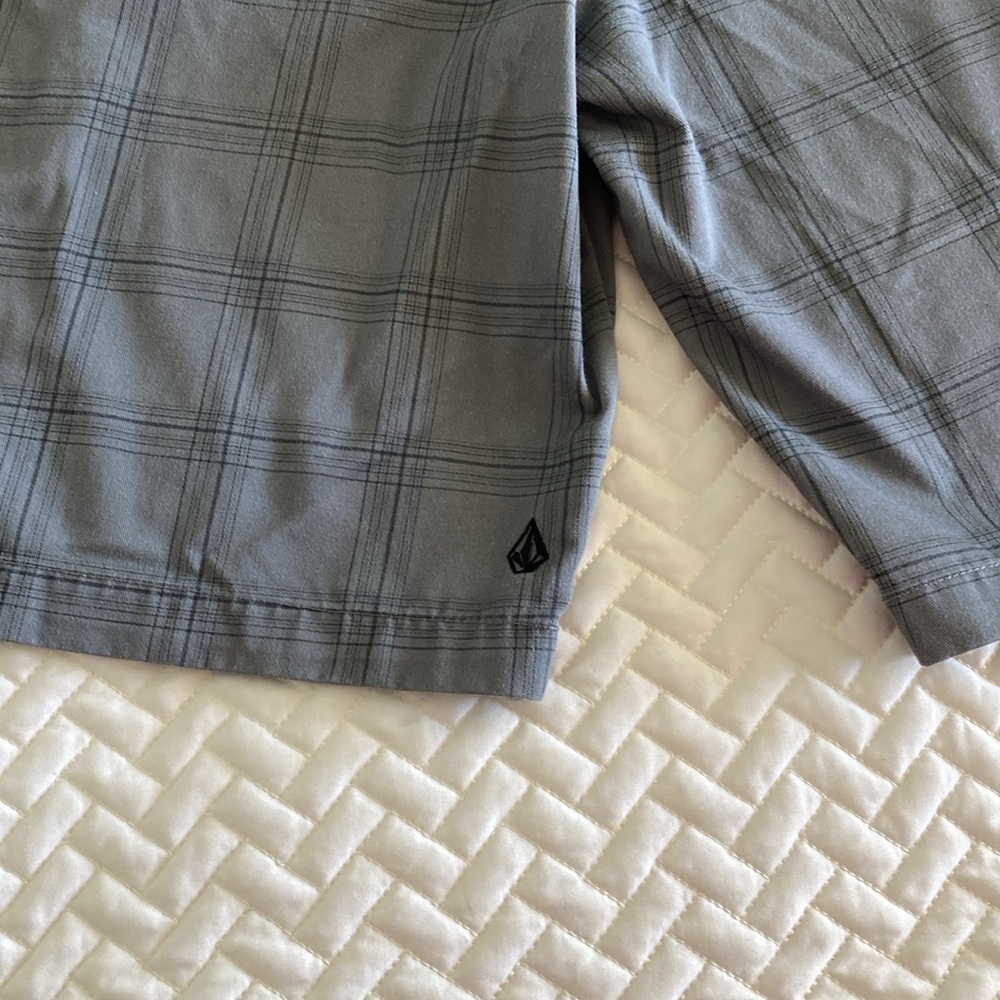 Volcom Mens 36 shorts - Picture 6 of 6